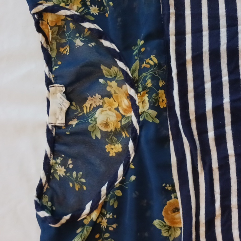 Shirt - Picture 4 of 4